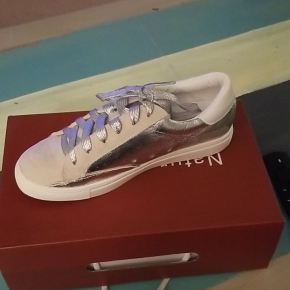 VICI ALL-STAR FAUX SUEDE METALLIC SNEAKERS - Picture 7 of 7